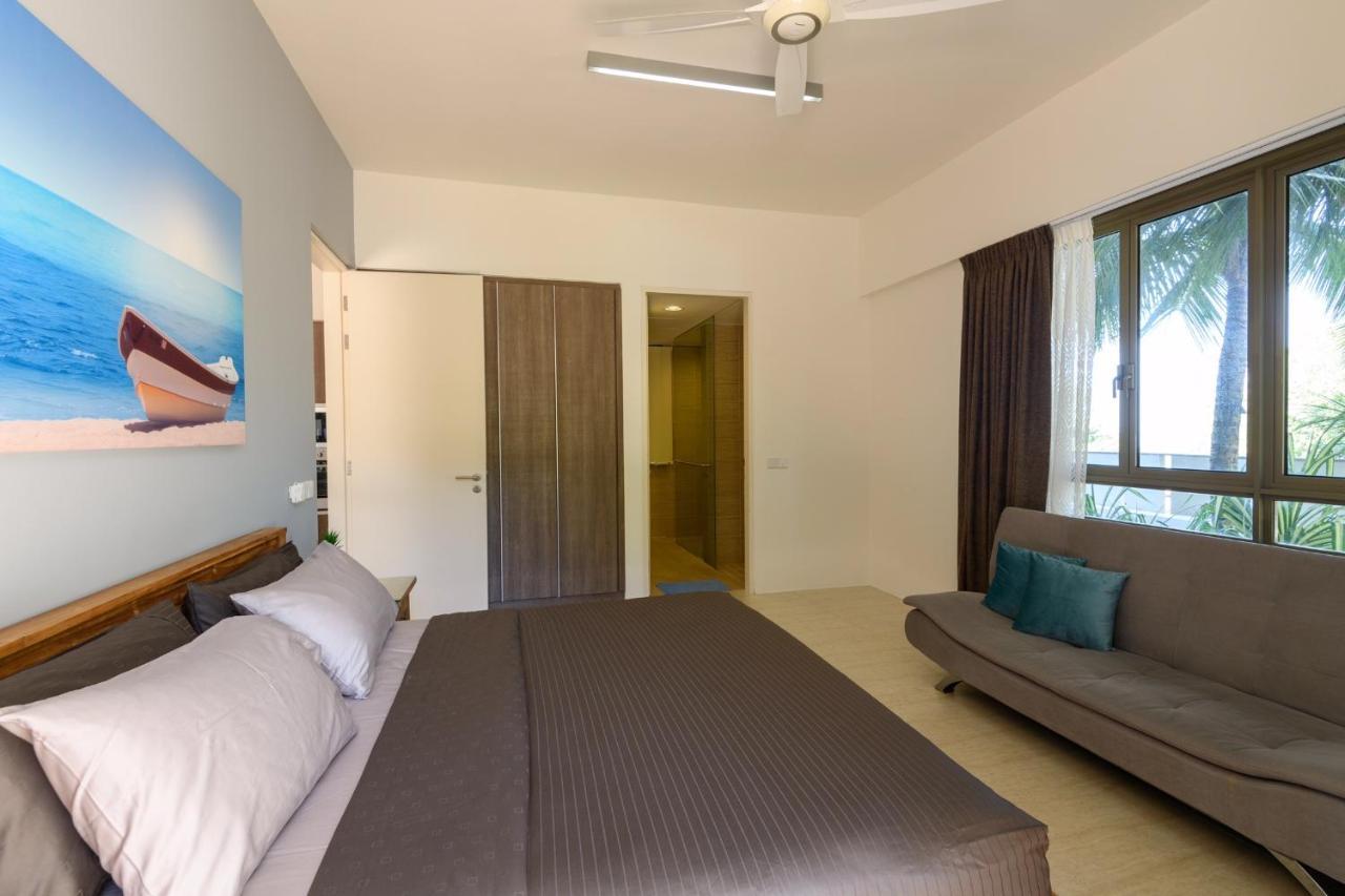 By The Sea Beach Front Apartment Batu Ferringhi Exterior photo