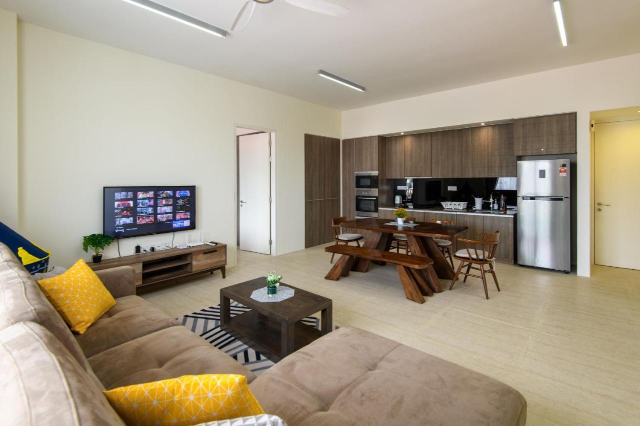 By The Sea Beach Front Apartment Batu Ferringhi Exterior photo