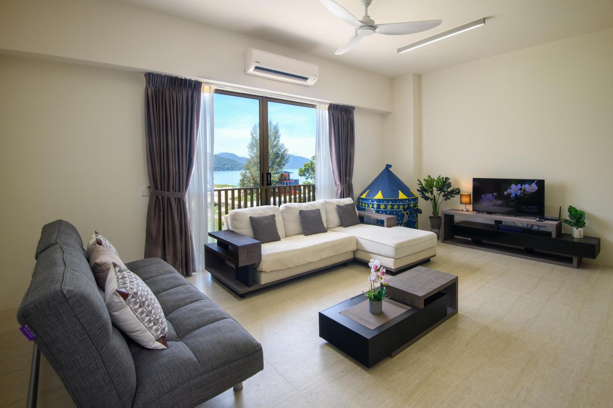 By The Sea Beach Front Apartment Batu Ferringhi Exterior photo