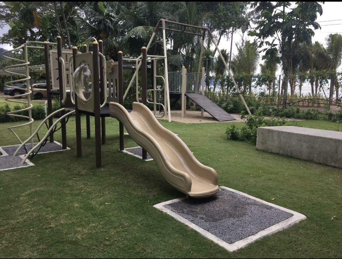 By The Sea Beach Front Apartment Batu Ferringhi Exterior photo