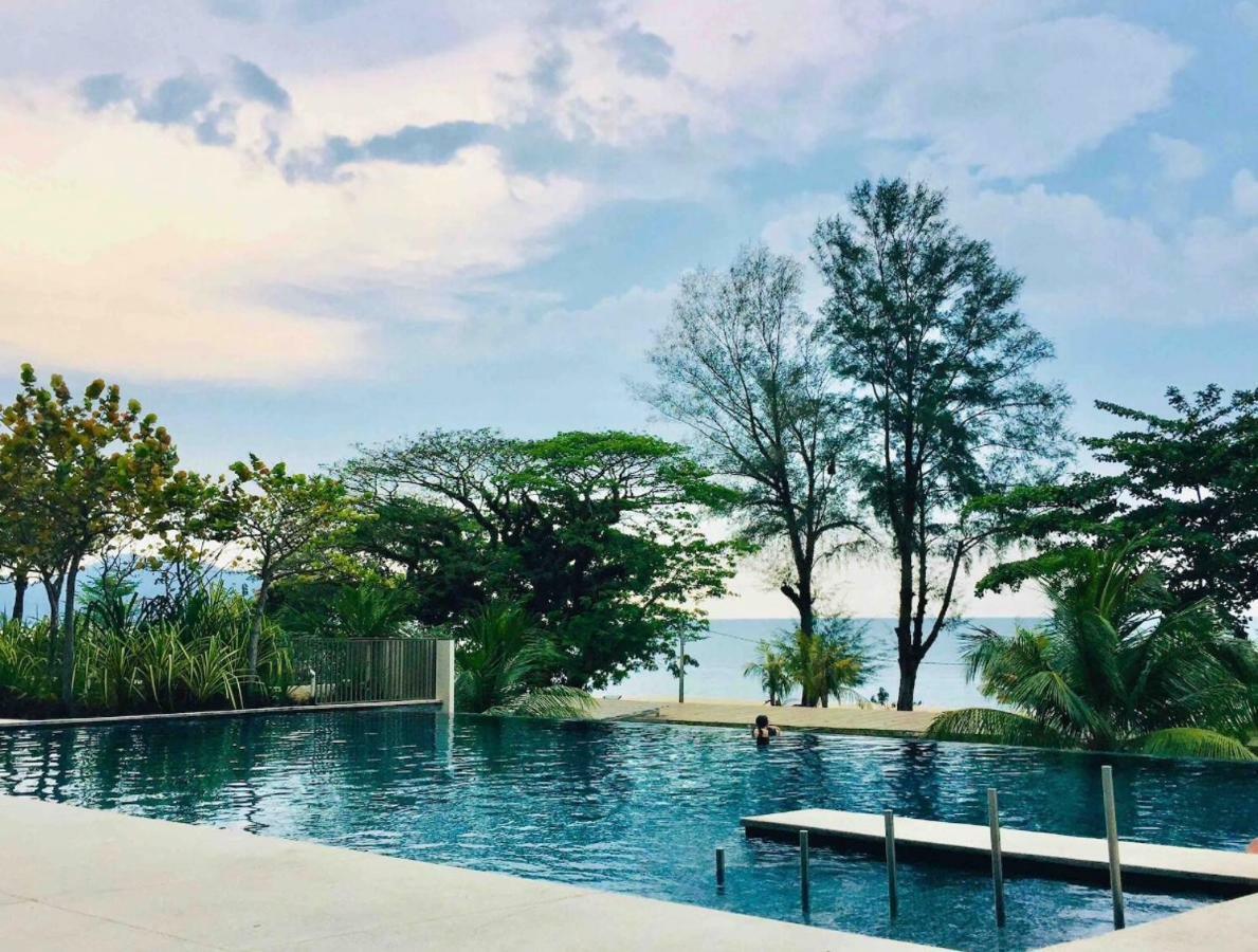 By The Sea Beach Front Apartment Batu Ferringhi Exterior photo
