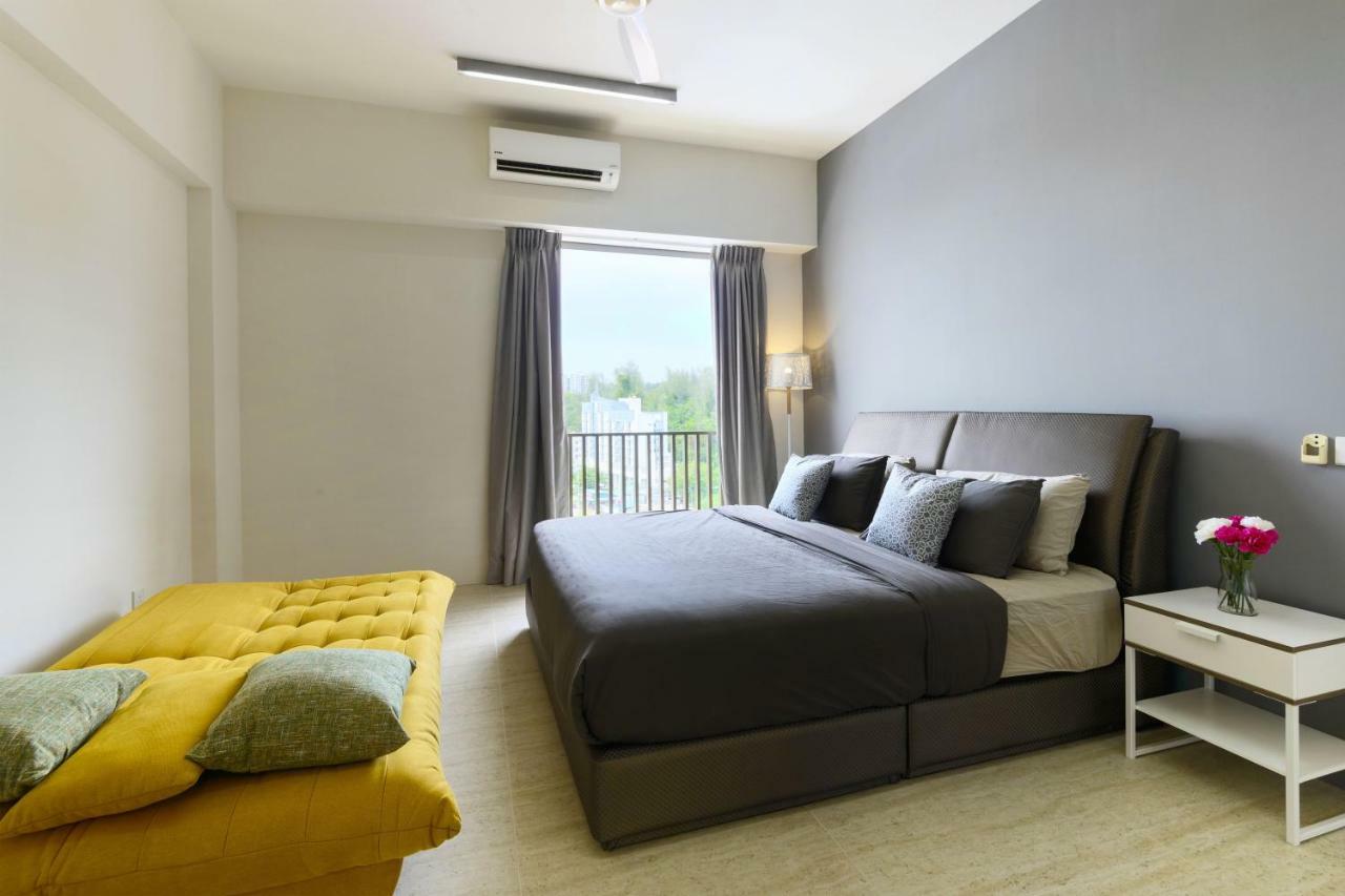 By The Sea Beach Front Apartment Batu Ferringhi Exterior photo